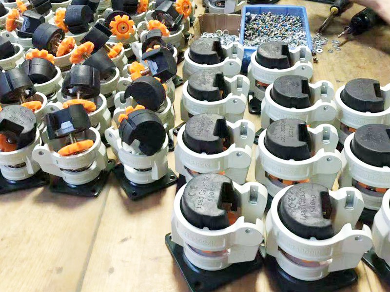 caster wheel for leveling，self leveling caster wheel，casters with leveling feet，self leveling casters，self leveling castors，heavy duty leveling casters